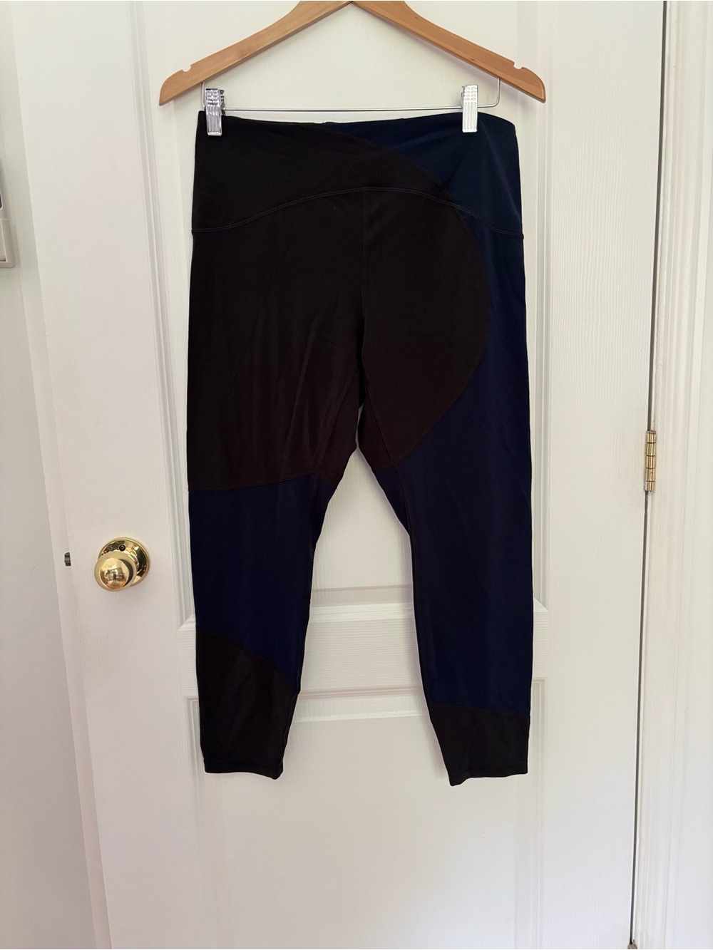 Lululemon Nulu Colour Block High-Rise Tight 25" Black / True Navy #168 - Picture 3 of 8